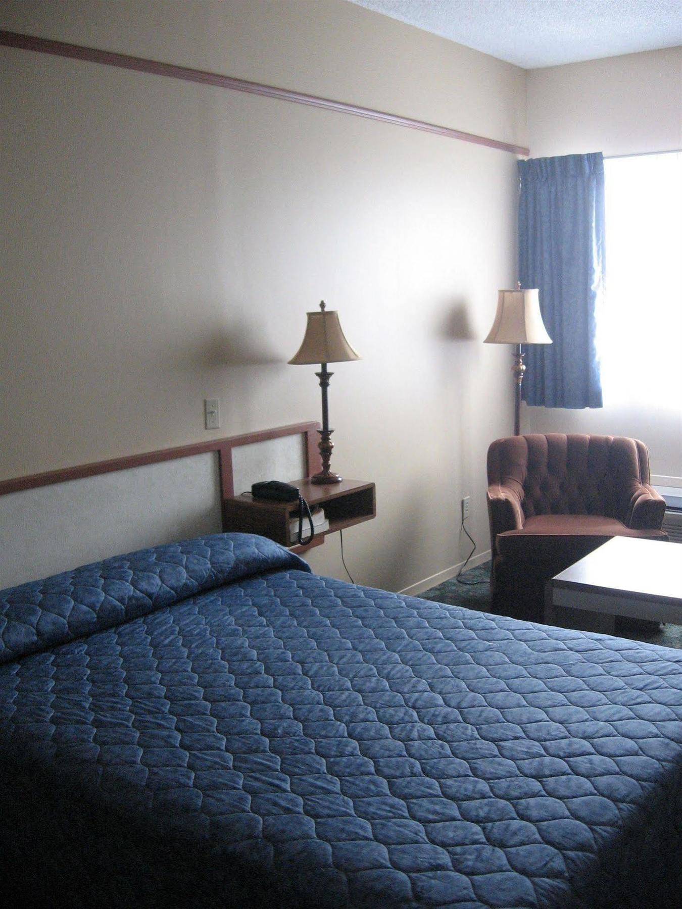 Motel Princesse Saguenay Exterior photo